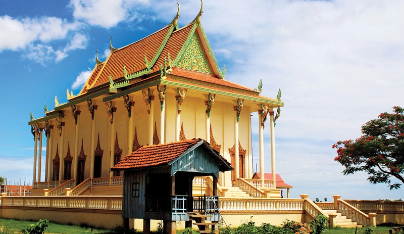 A Community Safeguarding Its Living Heritage, Lkhon Khol 썸네일