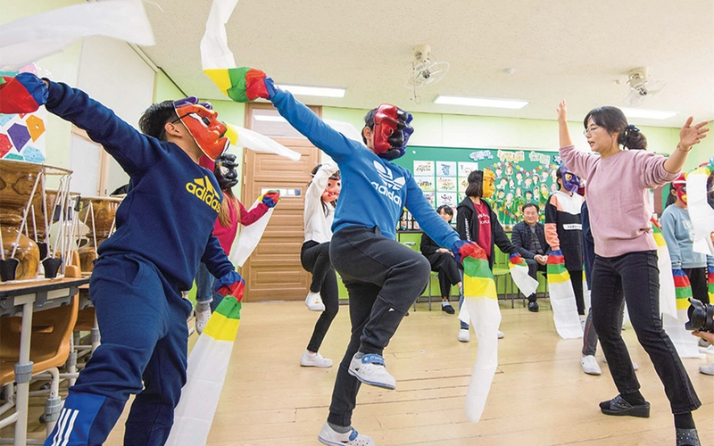 ICH Education for Homo Ludens 썸네일