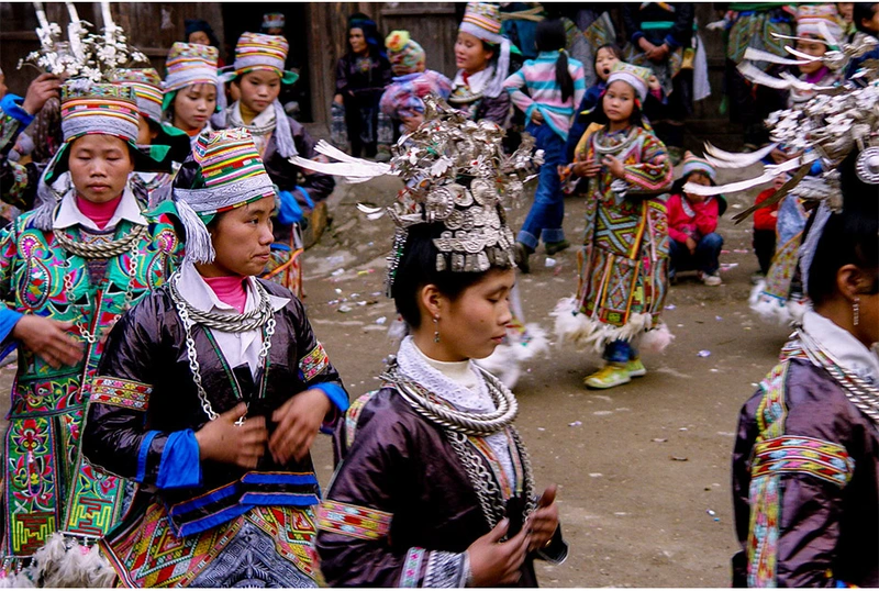 Circle Dances of the Miao Ethnic Group Thriving in China 썸네일