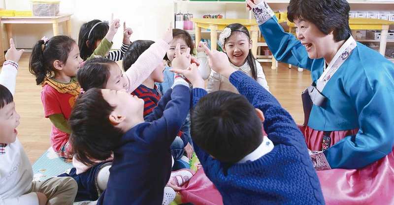 미래세대에게 공동체의 정서를 전승하는 할머니 이야기꾼 썸네일