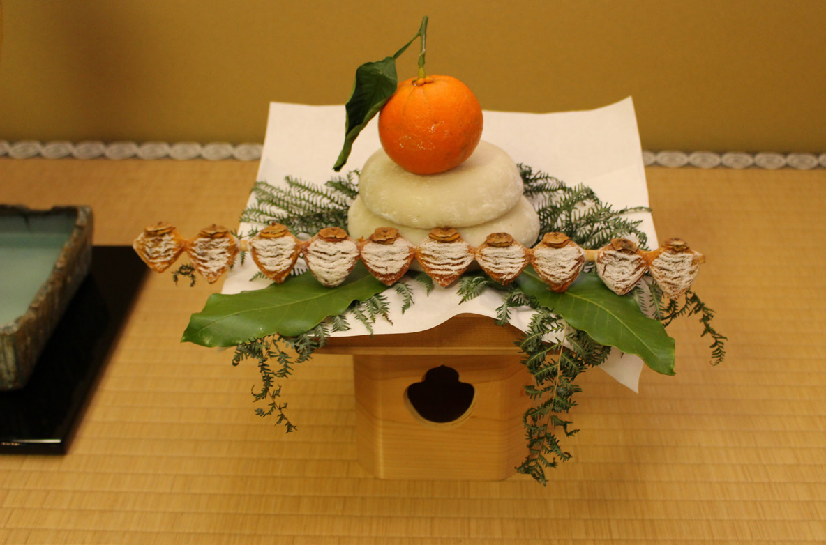 The kagami-mochi is made with one large and one smaller disk of pounded glutinous rice
