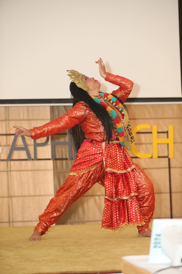 Manjushree Nritya by a performer of Jyapu Prajna Pratisthan in 2024 APHEN-ICH Conference, Kathmandu, Nepal © CDNeHCA, TU